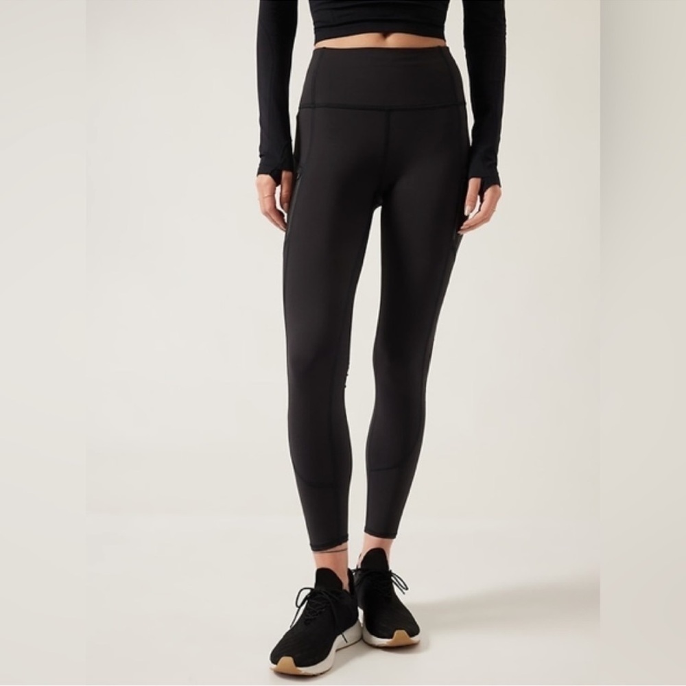 ATHLETA Rainier Tight Size XS Zip Pockets Black Athletic Gym Workout